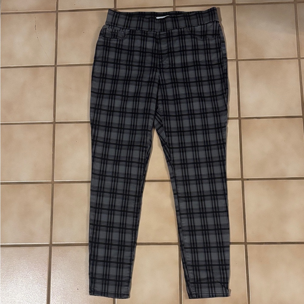 Nine West Black and Gray Plaid Jeans